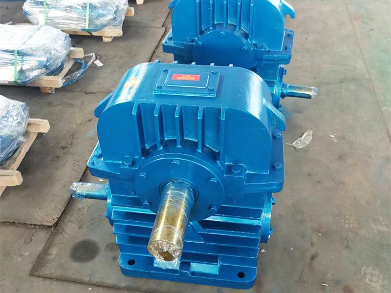 CWU圆弧圆柱双级蜗杆及齿轮减速机简介